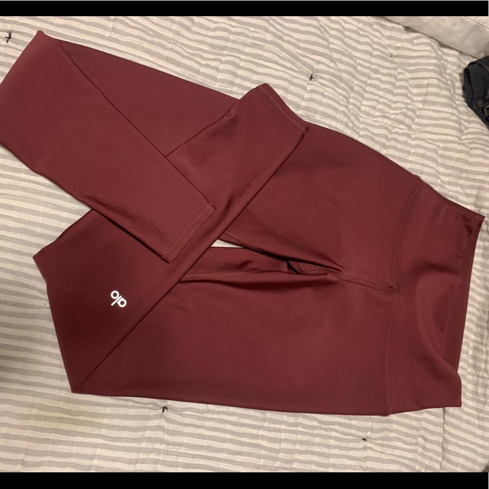 Alo Yoga Maroon Leggings M
